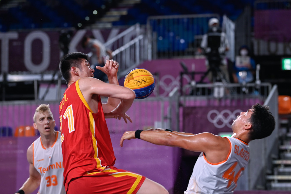成打穿
